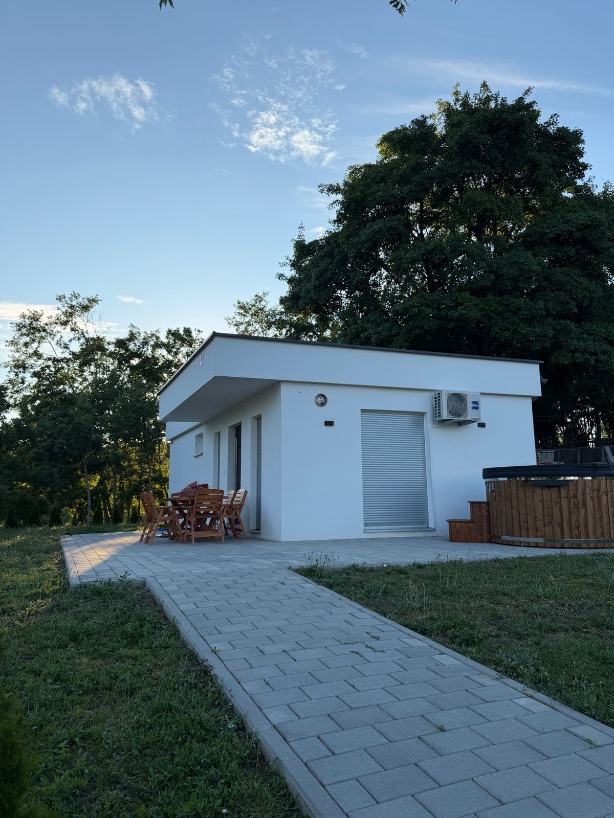 Villa 1